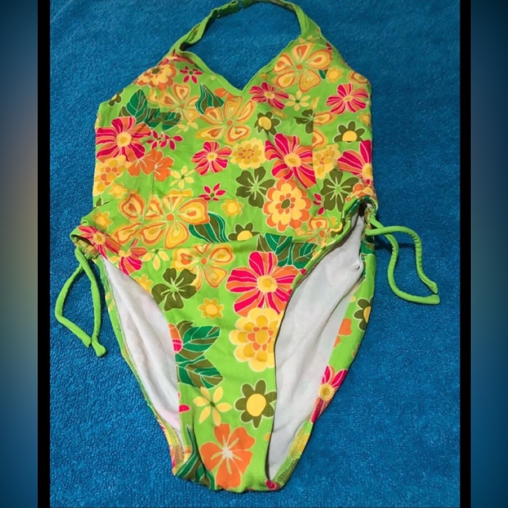 Sand N sun Junior’s swimming bodysuit pull on back neck tie. Green XL (14/16